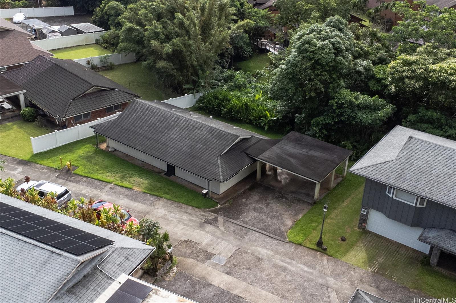 3577  Pinao St Manoa-upper, Honolulu home - photo 3 of 18