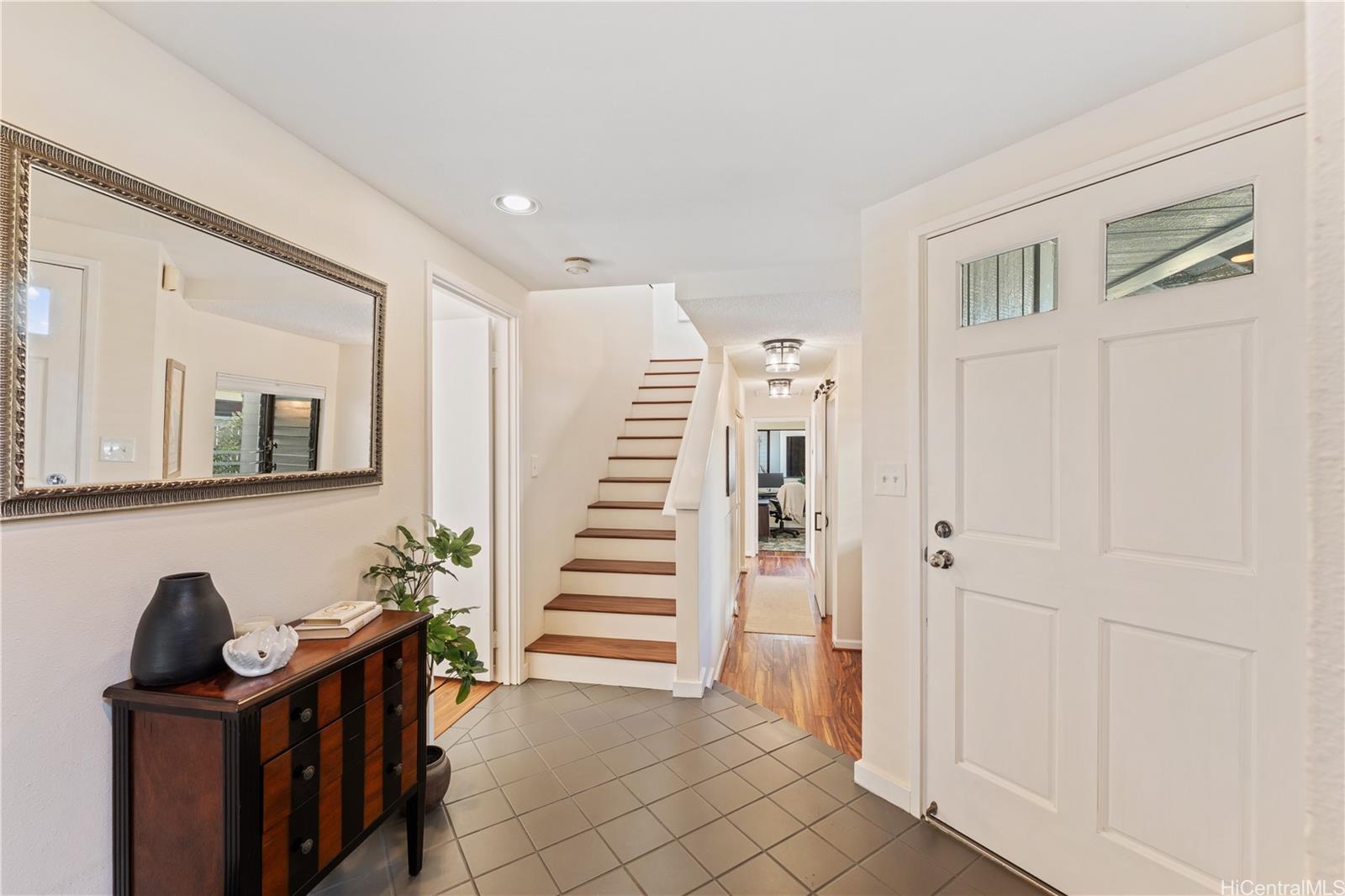 358  Kuanalu Place Laulima, Hawaii Kai home - photo 12 of 23