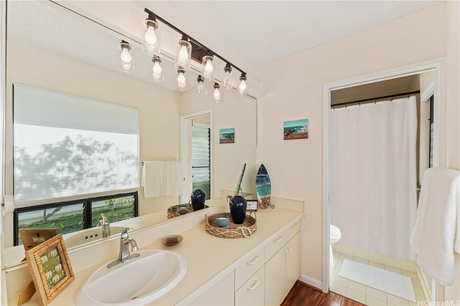 358  Kuanalu Place Laulima, Hawaii Kai home - photo 19 of 23