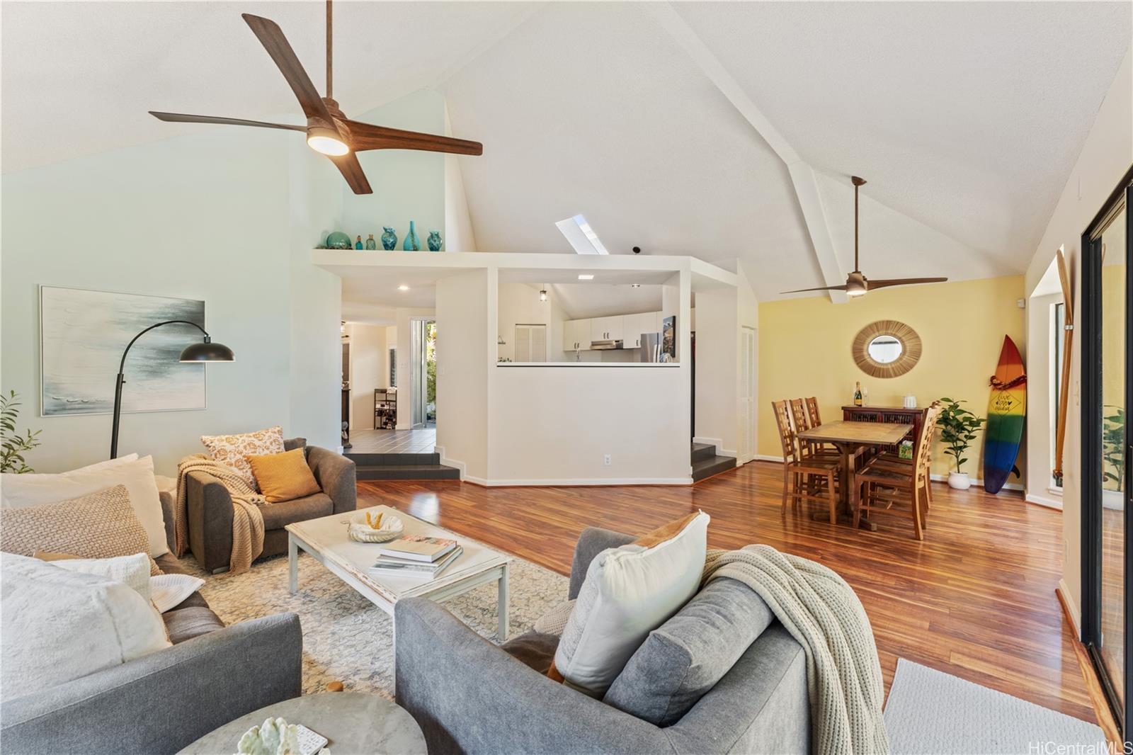 358  Kuanalu Place Laulima, Hawaii Kai home - photo 8 of 23