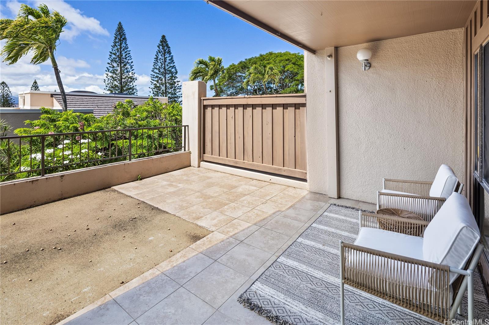 Bluestone condo # 704, Kailua, Hawaii - photo 4 of 25