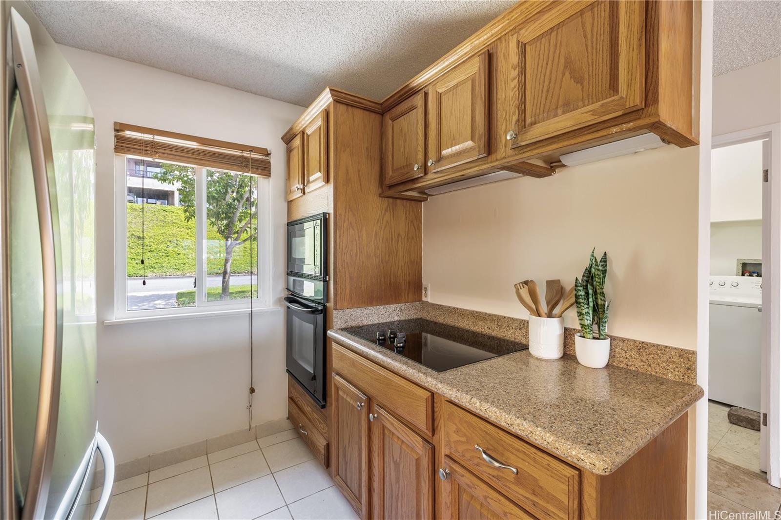 Bluestone condo # 704, Kailua, Hawaii - photo 10 of 23