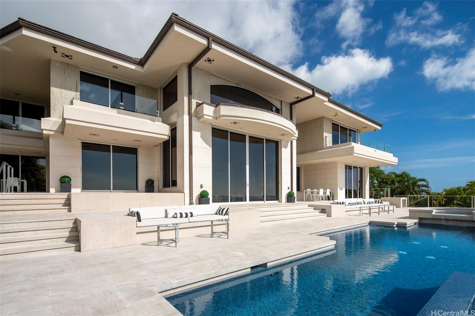 360  Puuikena Drive Hawaii Loa Ridge, Diamond Head home - photo 3 of 24