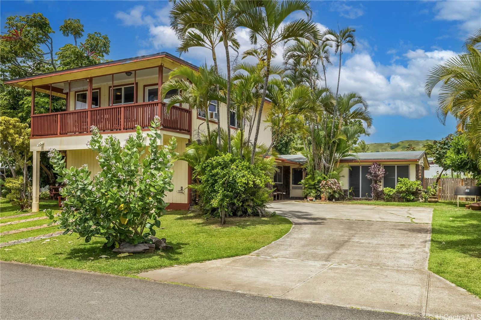 363  Ilimalia Loop Kalaheo Hillside, Kailua home - photo 2 of 25