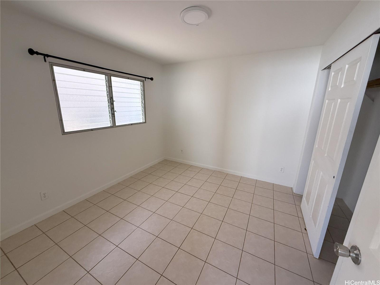 3632 Salt Lake Blvd Honolulu - Rental - photo 2 of 7