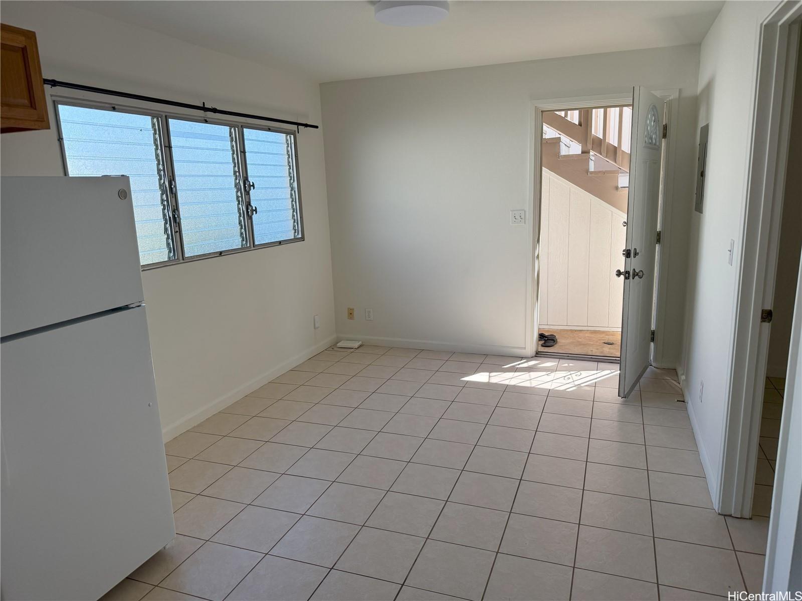 3632 Salt Lake Blvd Honolulu - Rental - photo 4 of 7