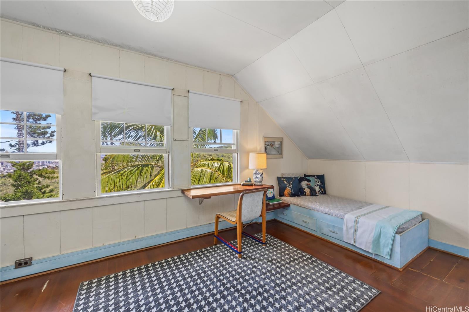 3637  Nihipali Place Maunalani Heights, Diamond Head home - photo 14 of 23