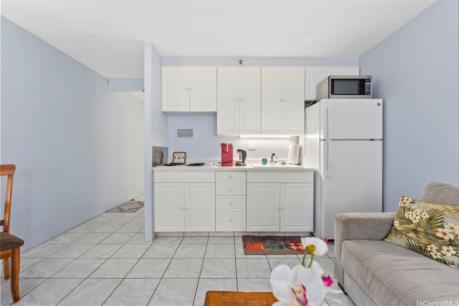 Marine Surf Waikiki condo # 407, Honolulu, Hawaii - photo 12 of 18