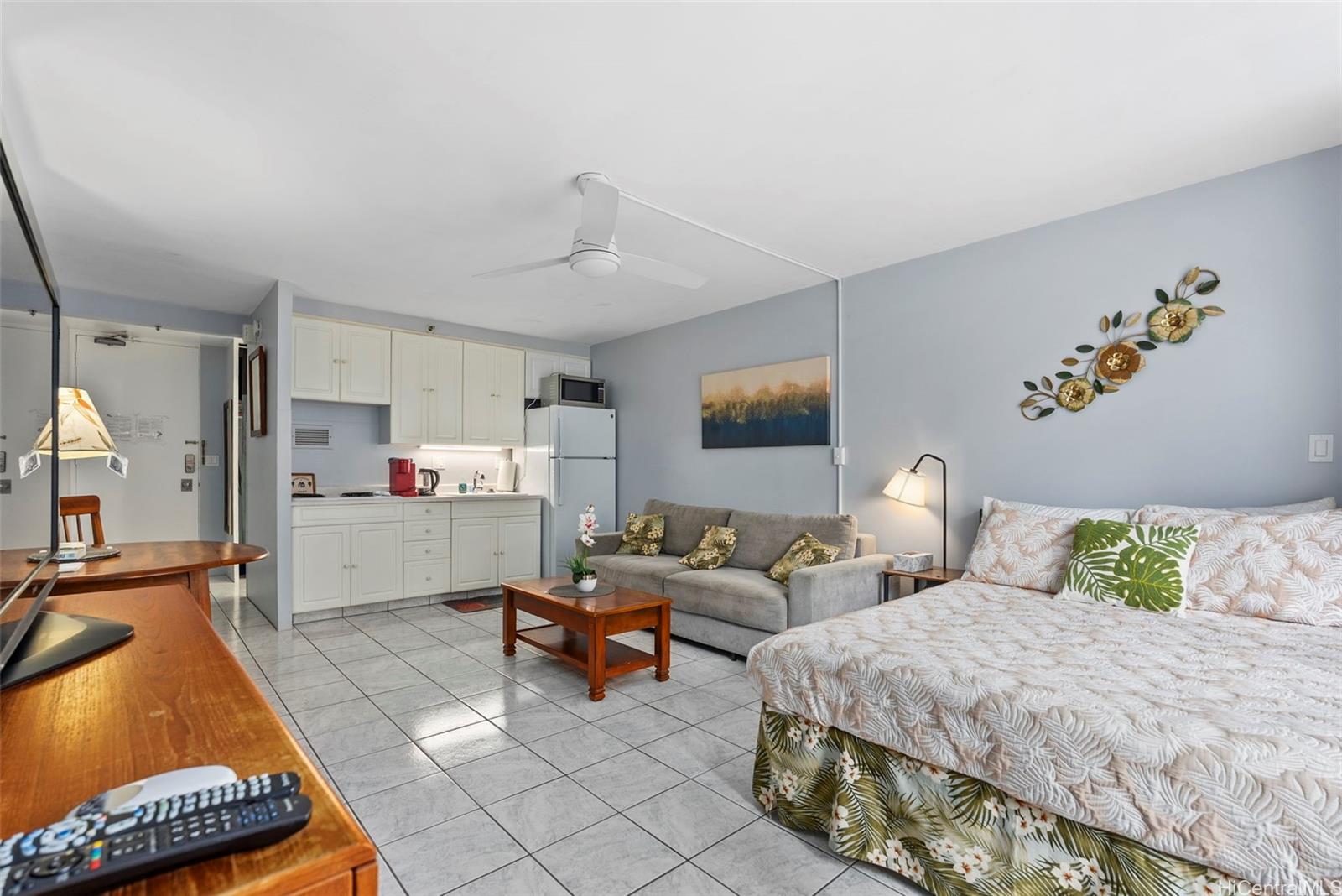 Marine Surf Waikiki condo # 407, Honolulu, Hawaii - photo 9 of 18