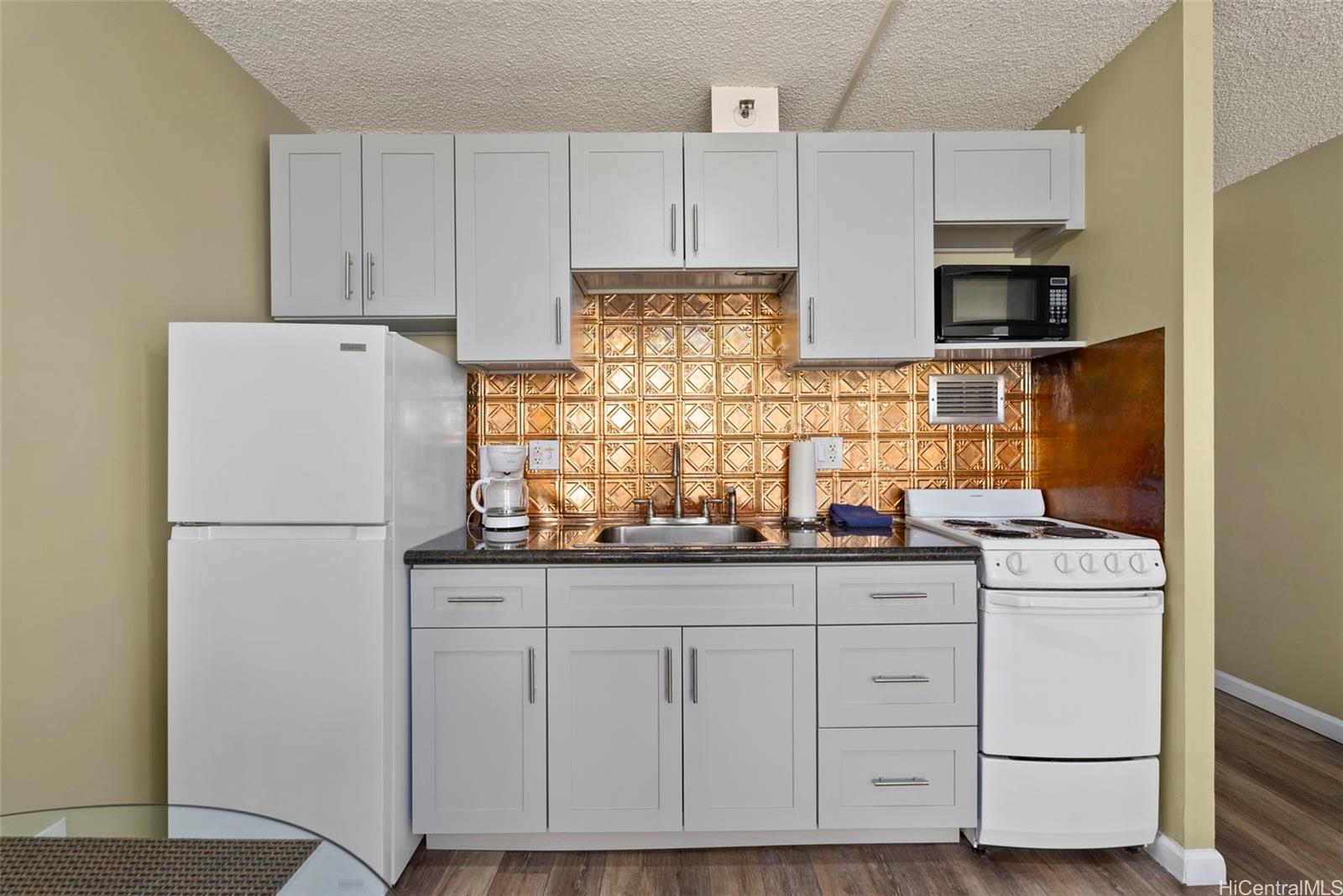 Marine Surf Waikiki condo # 509, Honolulu, Hawaii - photo 8 of 21