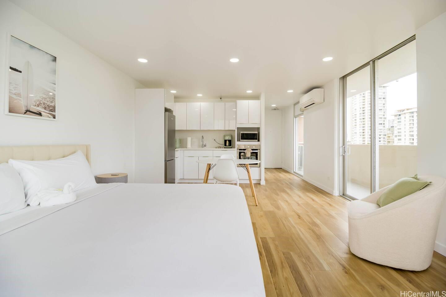 Marine Surf Waikiki condo # 901, Honolulu, Hawaii - photo 6 of 15