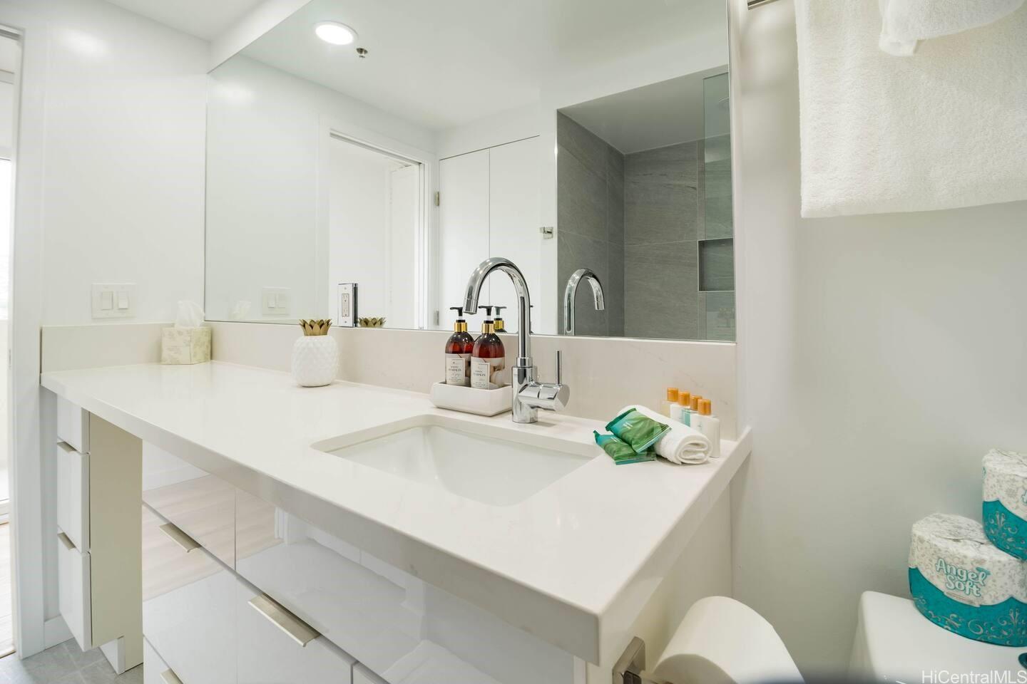 Marine Surf Waikiki condo # 901, Honolulu, Hawaii - photo 13 of 15