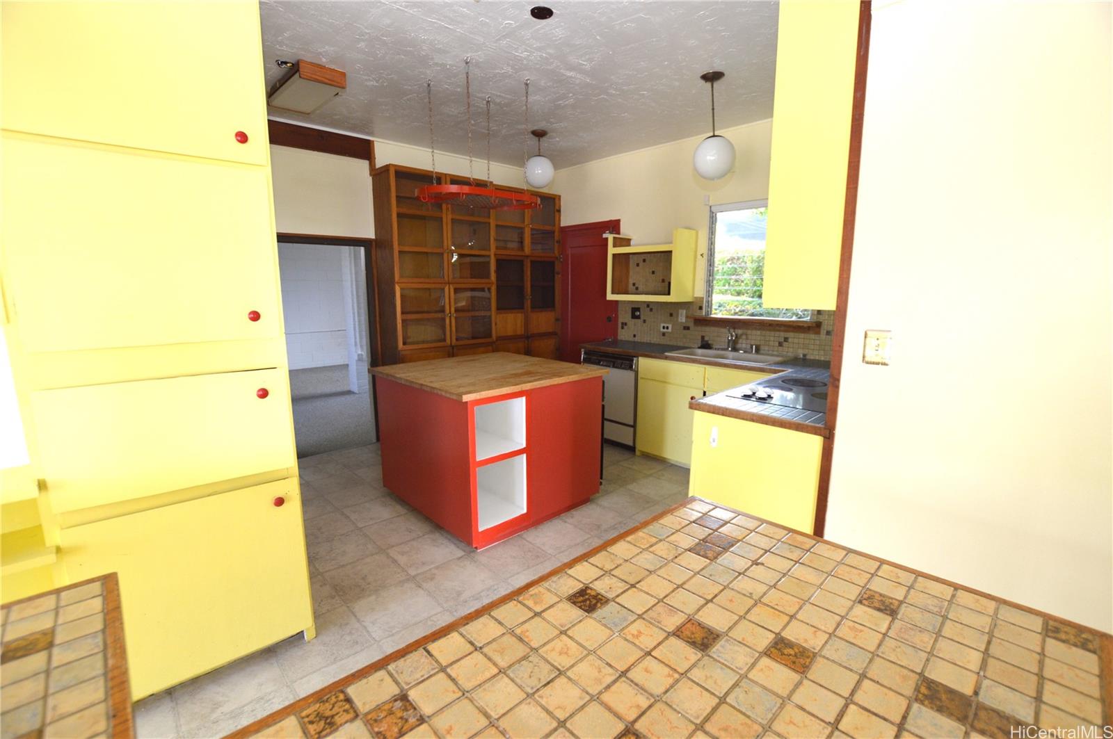 3649 Kawelolani Pl Honolulu - Rental - photo 3 of 12