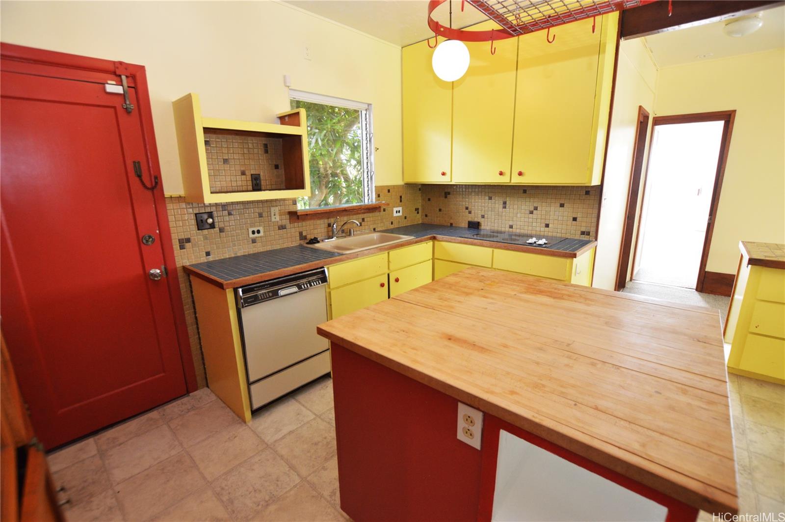 3649 Kawelolani Pl Honolulu - Rental - photo 4 of 12