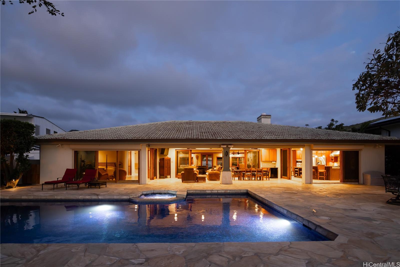 365  Portlock Rd Portlock, Hawaii Kai home - photo 24 of 25