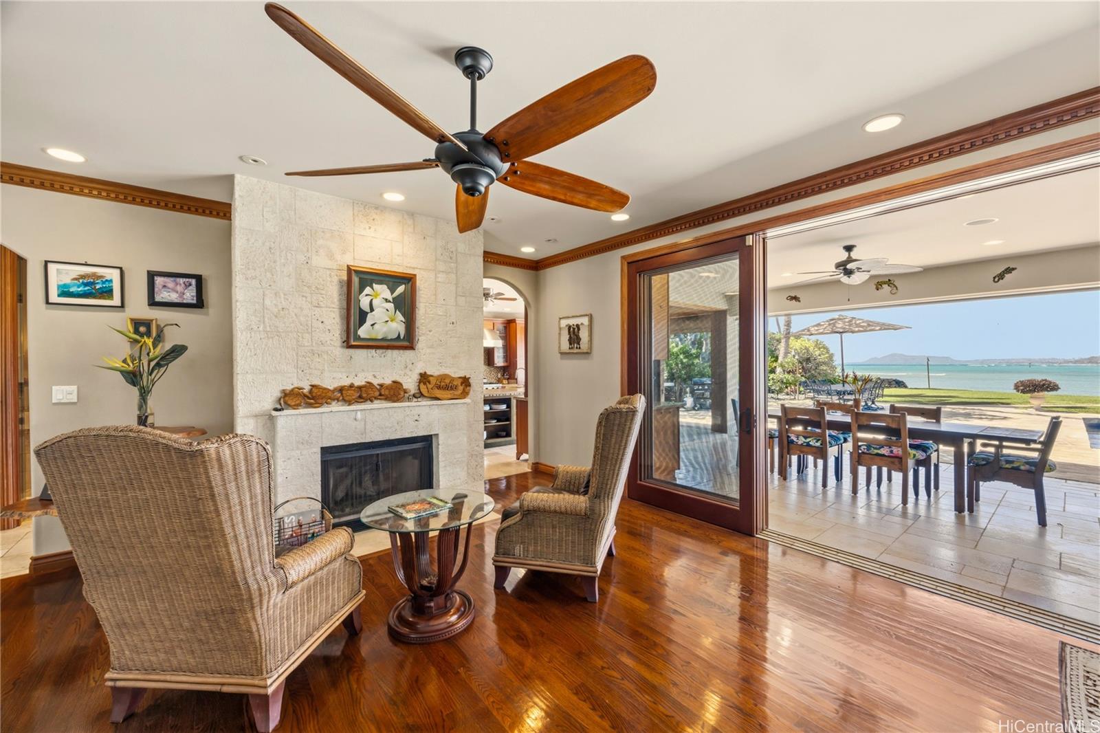 365  Portlock Rd Portlock, Hawaii Kai home - photo 4 of 25