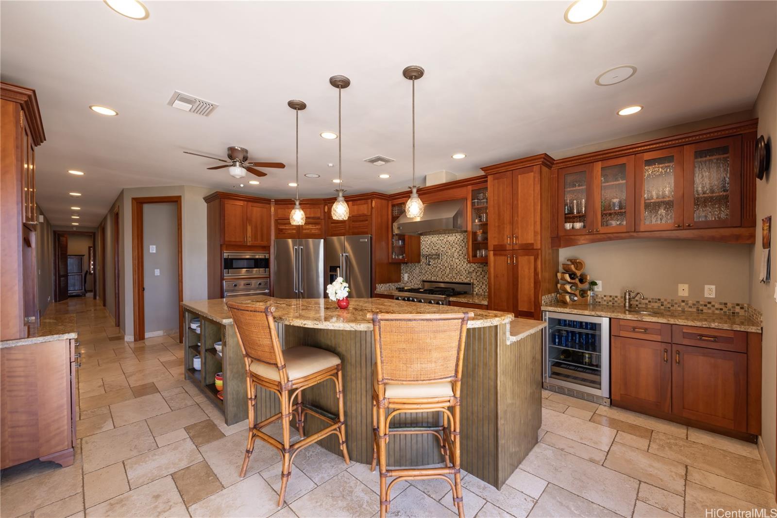 365  Portlock Rd Portlock, Hawaii Kai home - photo 10 of 25