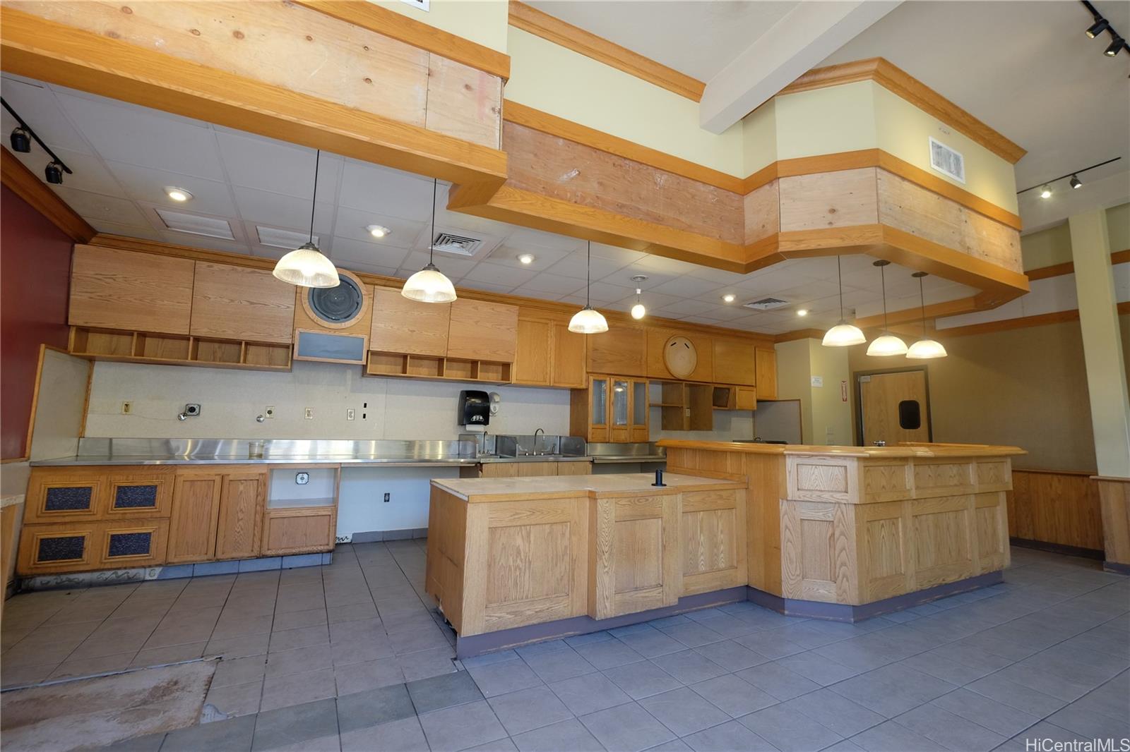 3654 Campbell Ave Honolulu Oahu commercial real estate photo2 of 24