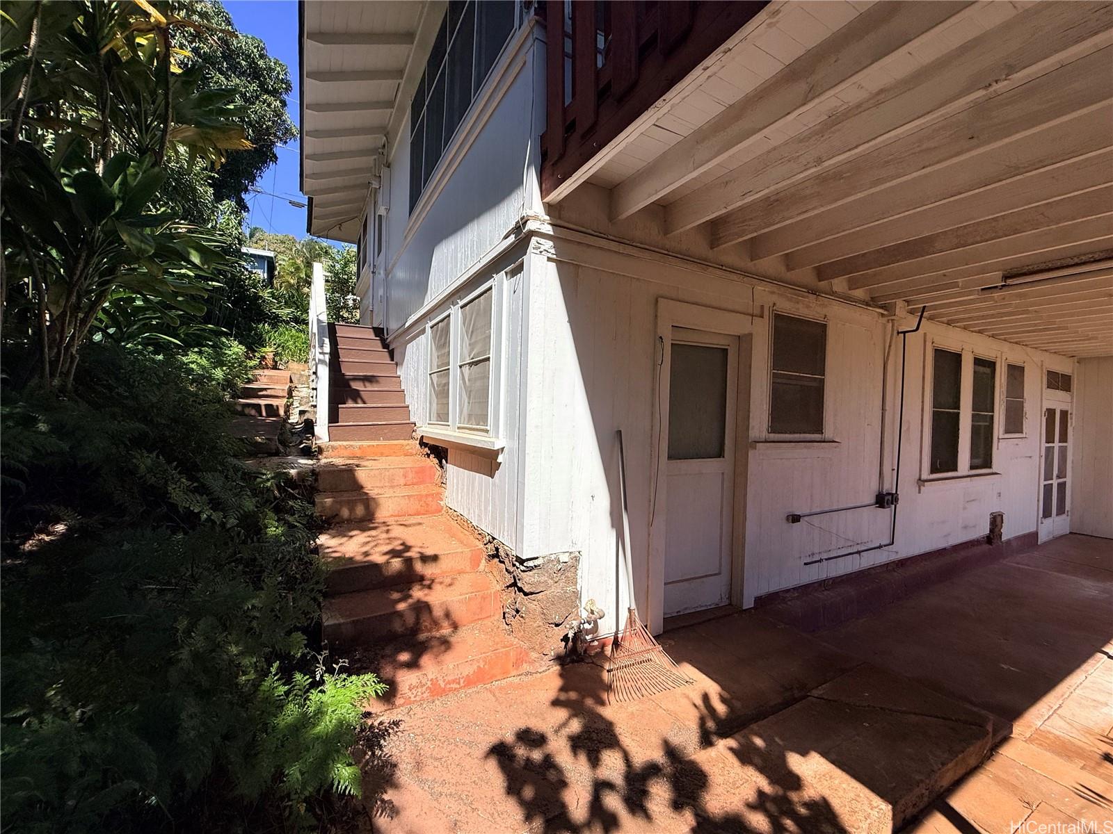 3655  Nihipali Pl Maunalani Heights, Diamond Head home - photo 24 of 25