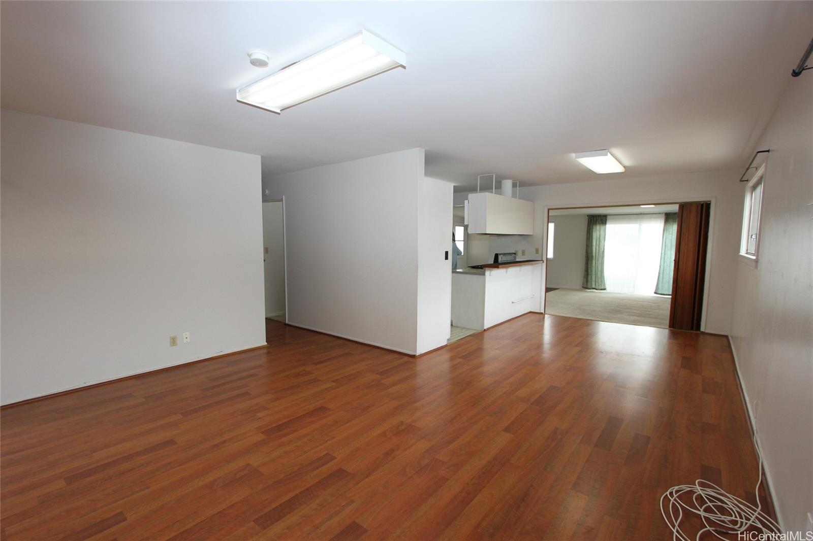 366 Waiopua Pl Honolulu - Rental - photo 3 of 12