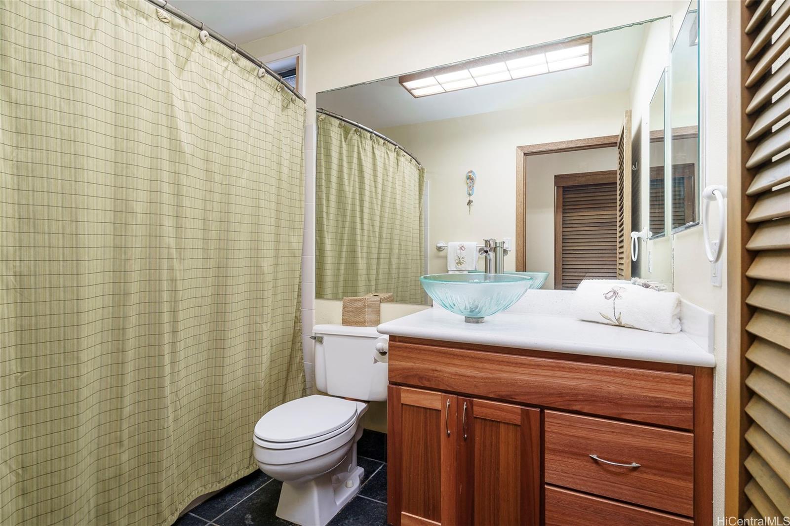 367  Kuanalu Place Laulima, Hawaii Kai home - photo 12 of 23