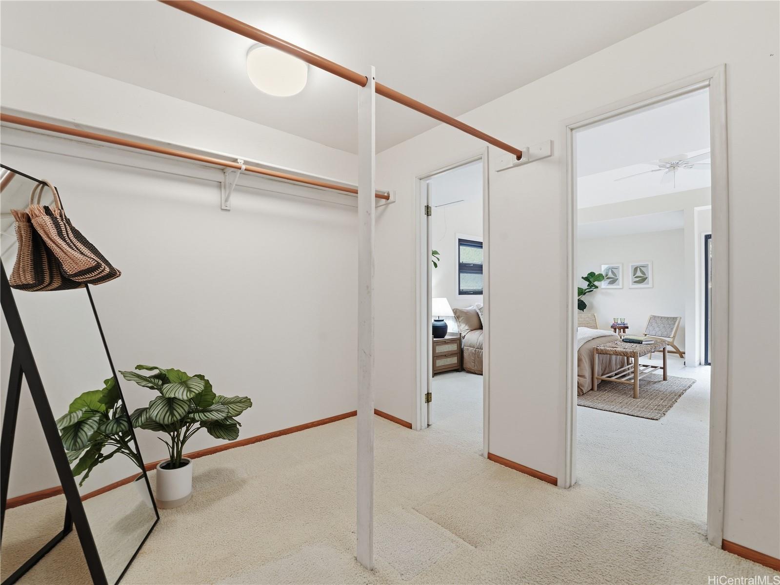 367  Mamaki Street Niu Valley, Diamond Head home - photo 13 of 25