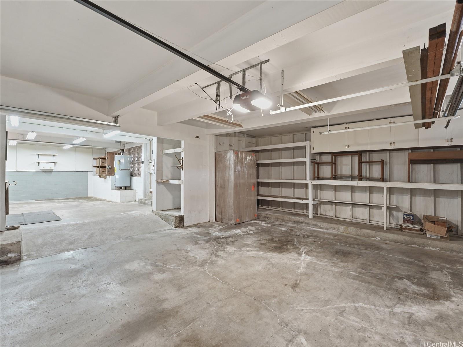 367  Mamaki Street Niu Valley, Diamond Head home - photo 20 of 25