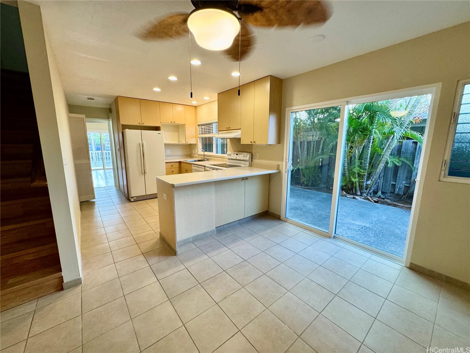 369 Opihikao Pl Honolulu - Rental - photo 10 of 25