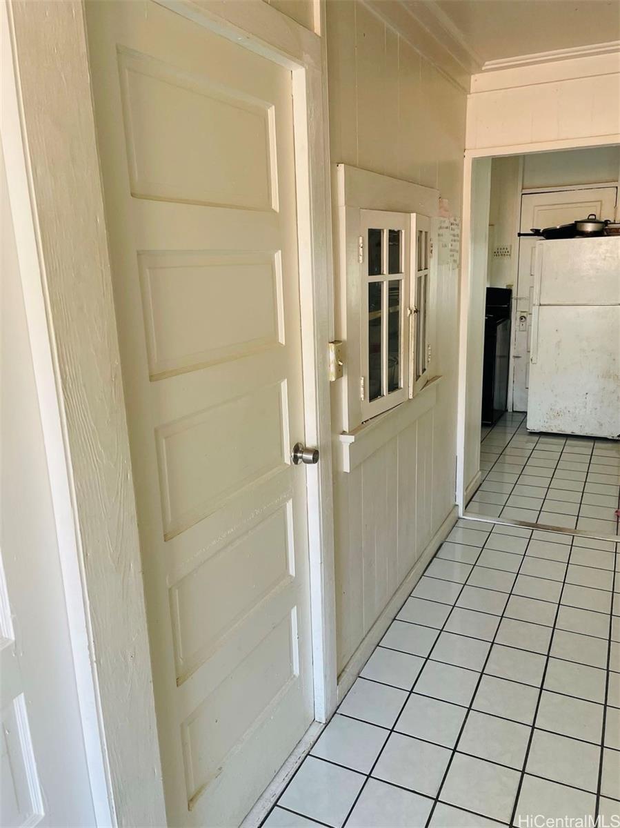 37 Kauila St Honolulu - Multi-family - photo 5 of 9