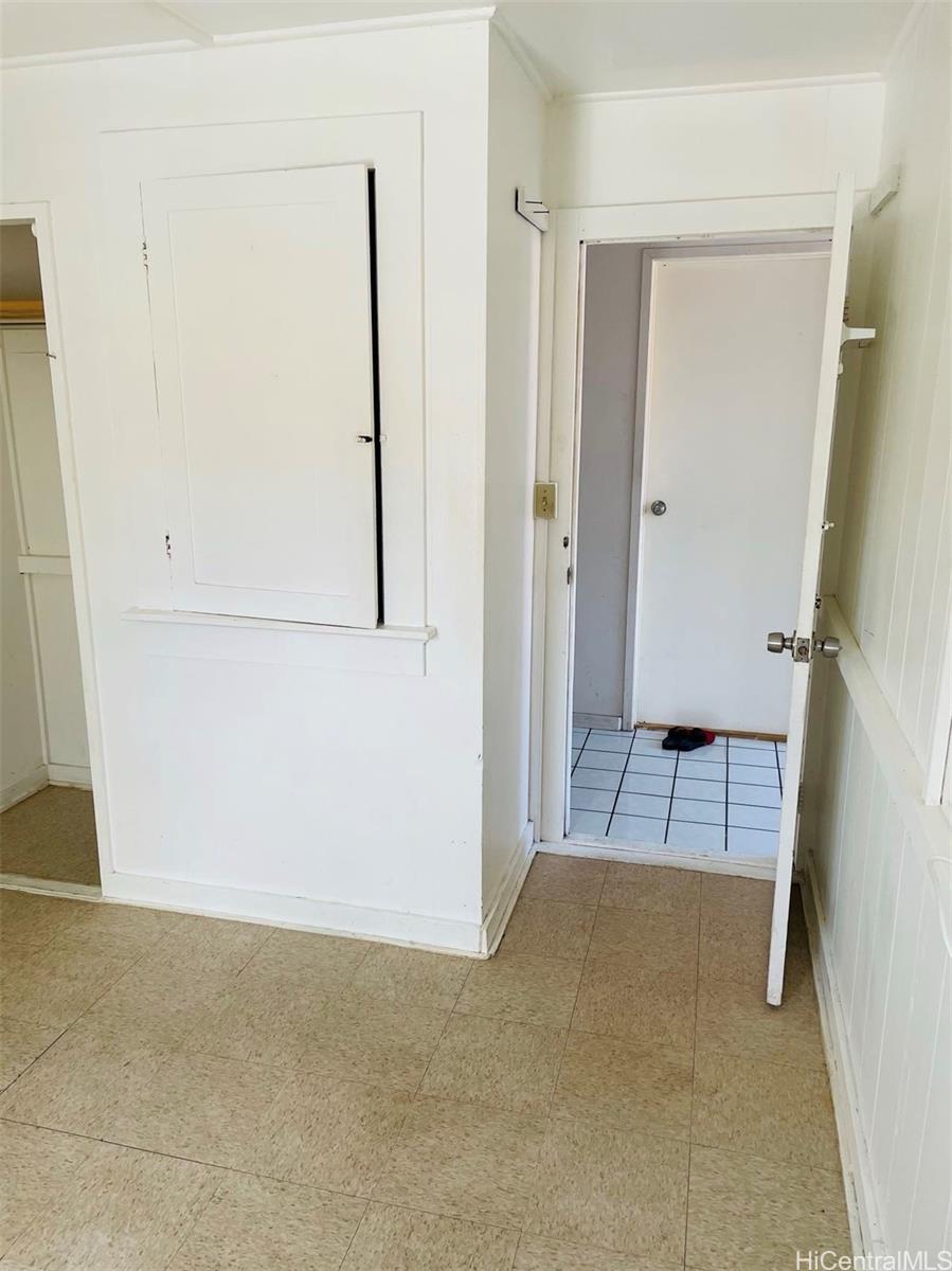 37 Kauila St Honolulu - Multi-family - photo 8 of 9