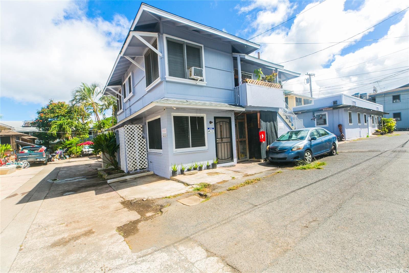 37 Kauila Street Honolulu - Multi-family - photo 7 of 12