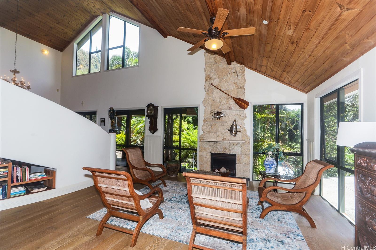 3702  Old Pali Road Old Pali, Honolulu home - photo 2 of 25