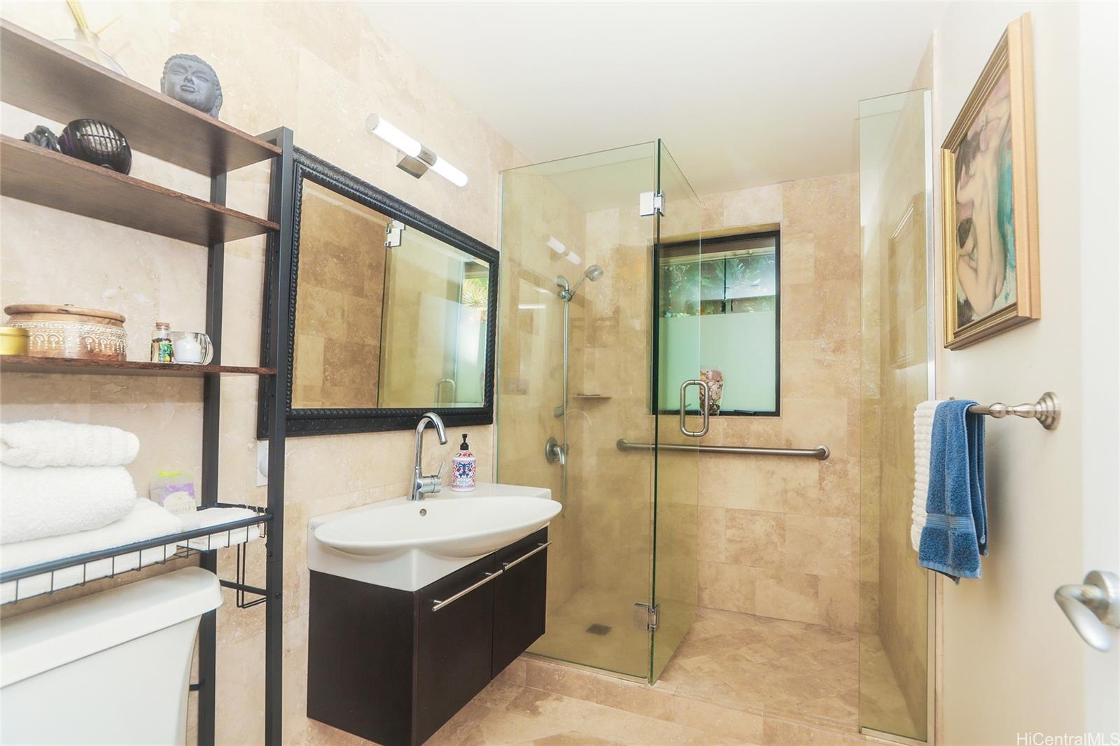 3702  Old Pali Road Old Pali, Honolulu home - photo 10 of 25