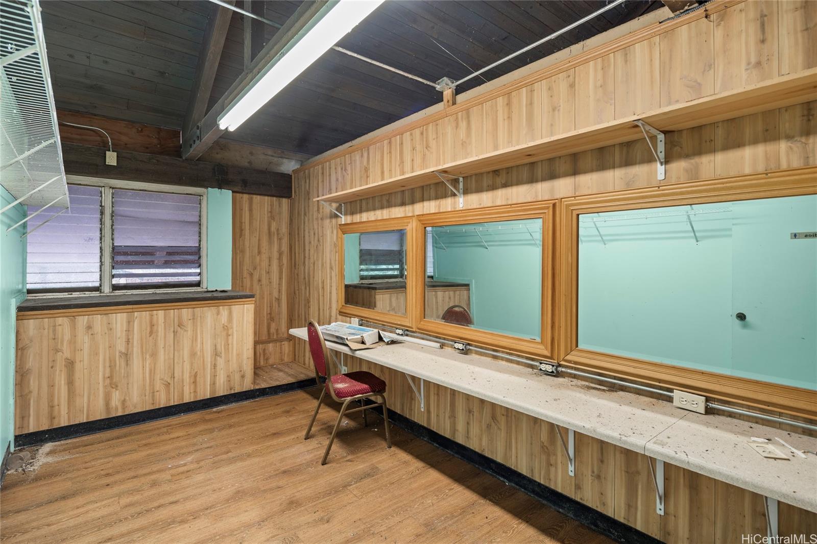 3717 Manoa Road Honolulu Oahu commercial real estate photo12 of 25