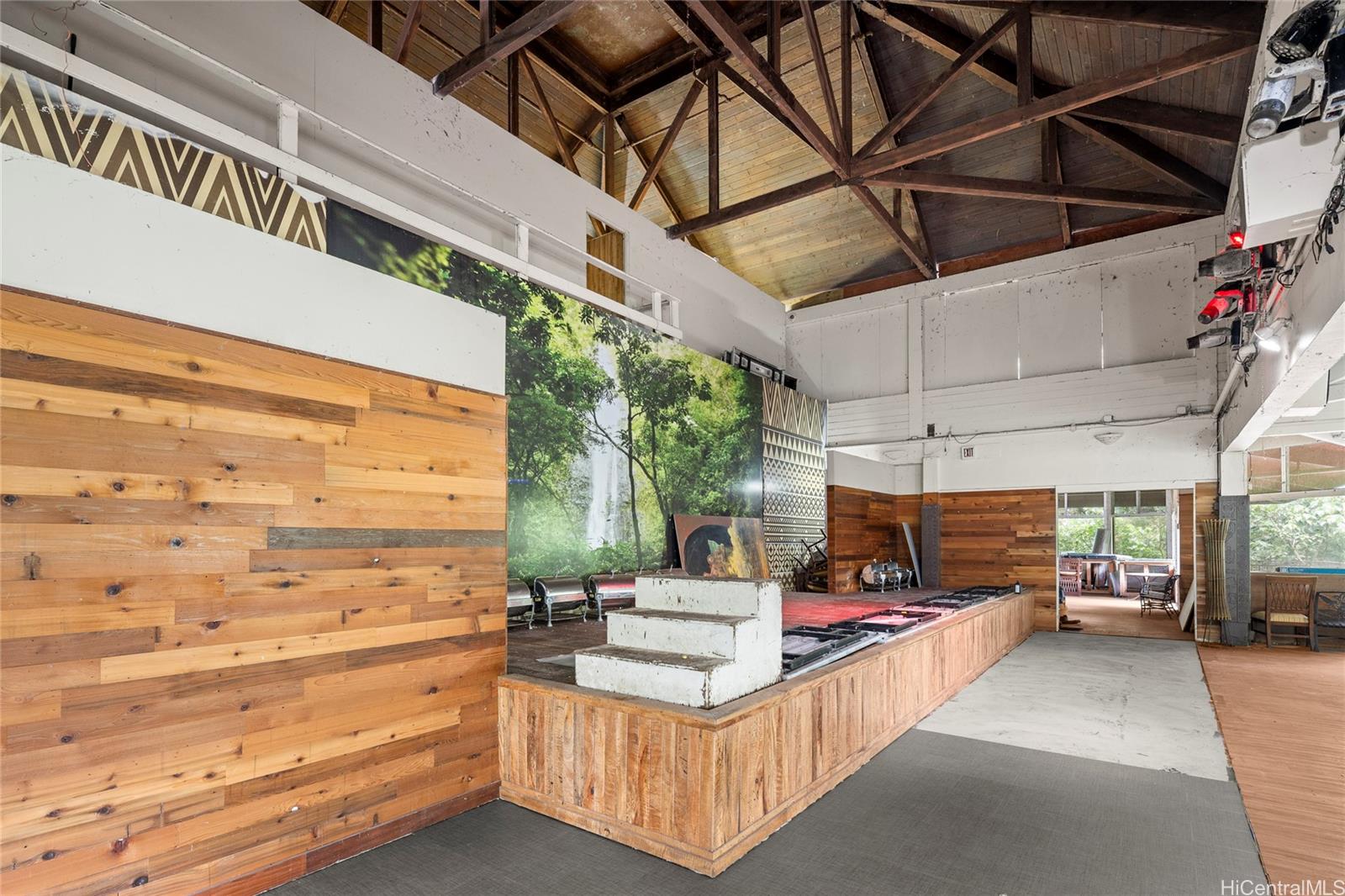 3717 Manoa Road Honolulu Oahu commercial real estate photo5 of 25