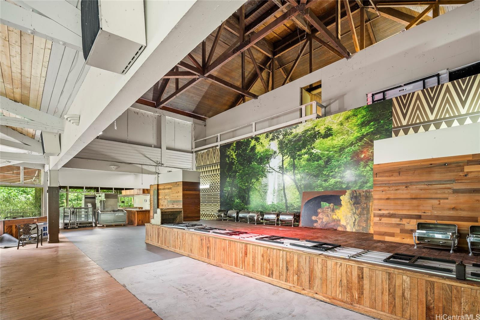 3717 Manoa Road Honolulu Oahu commercial real estate photo9 of 25