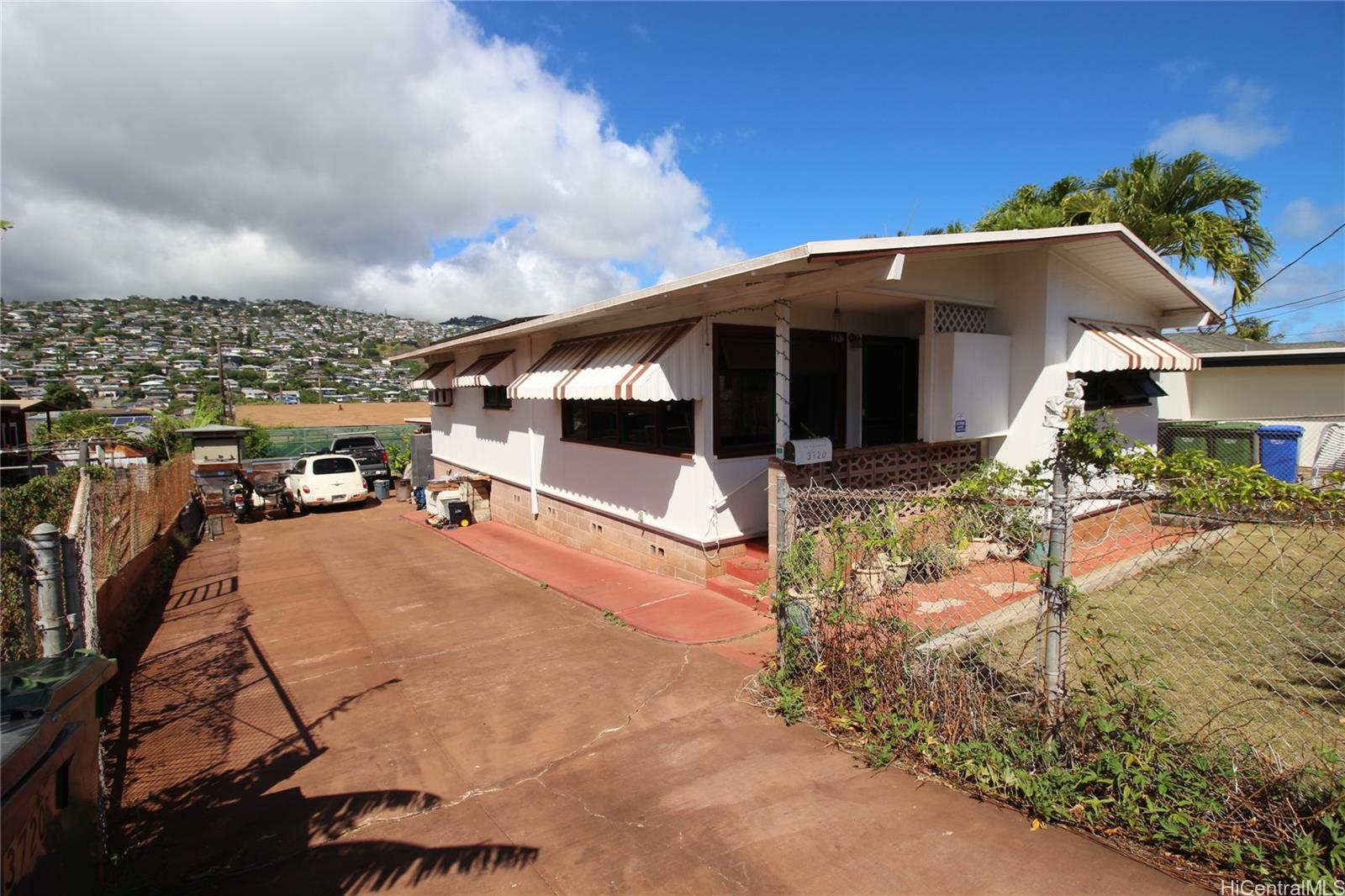 3720  Mahina Ave Kaimuki, Diamond Head home - photo 3 of 14