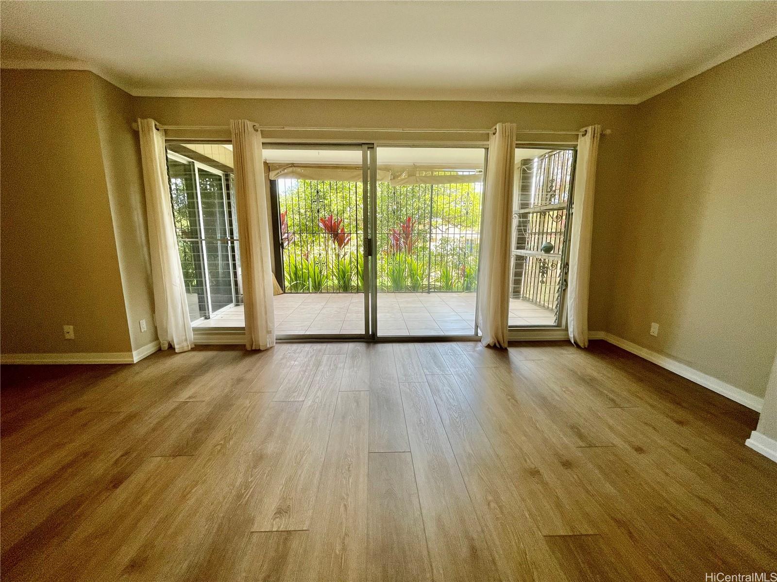 Diamond Head Sands 122, 3721 Kanaina Ave, Honolulu Diamond Head