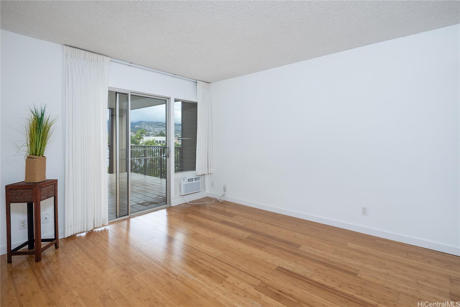 Diamond Head Sands condo # 305, Honolulu, Hawaii - photo 12 of 15