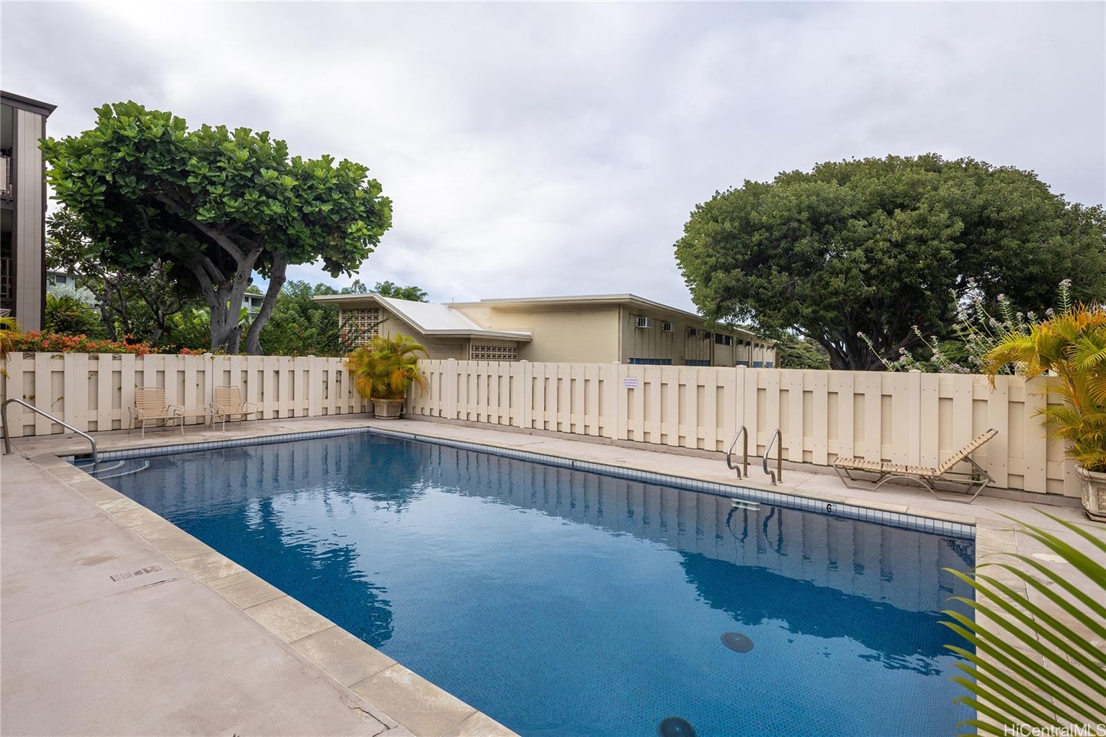 Diamond Head Sands condo # 305, Honolulu, Hawaii - photo 14 of 15