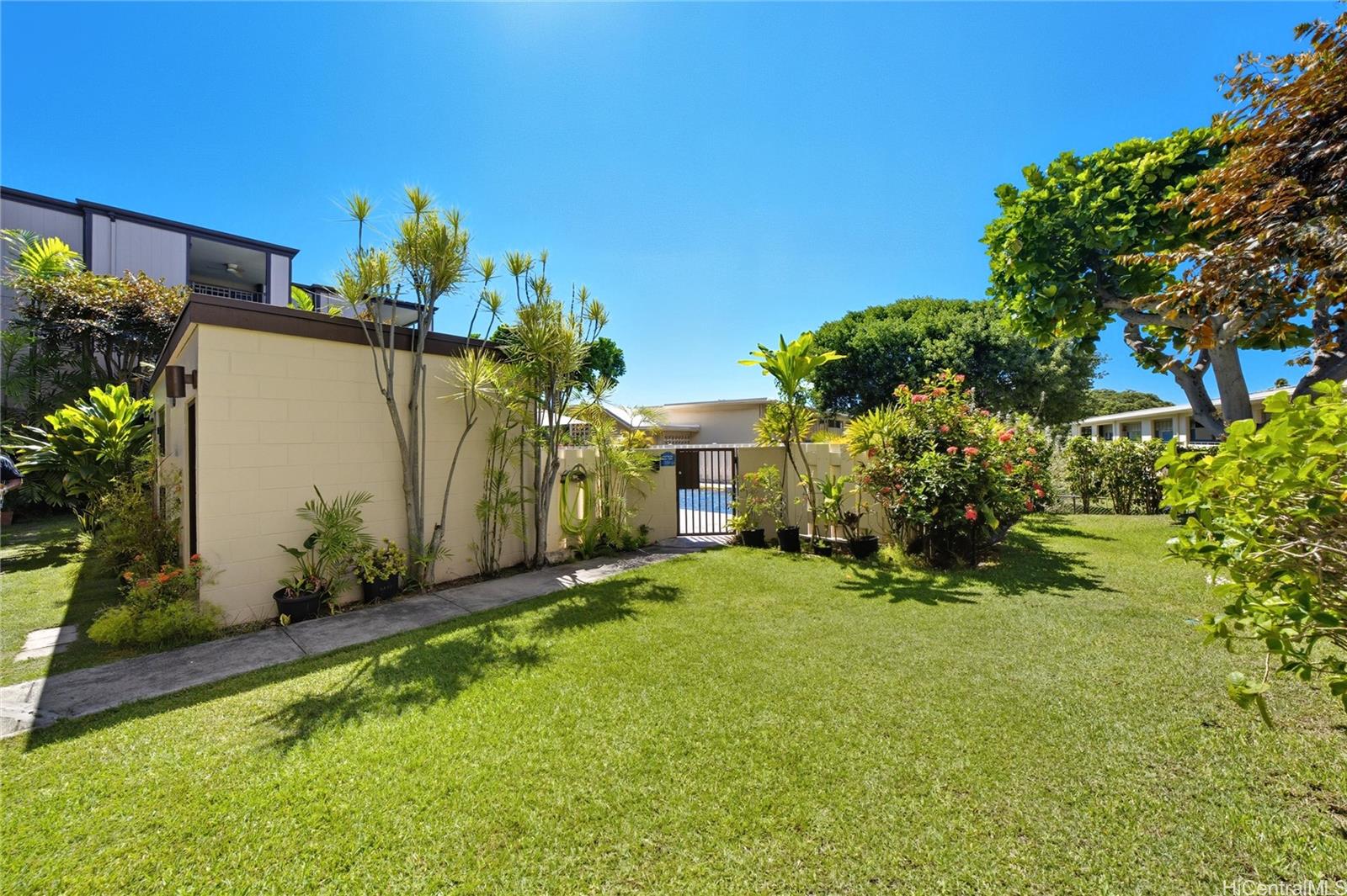 Diamond Head Sands condo # 313, Honolulu, Hawaii - photo 16 of 16