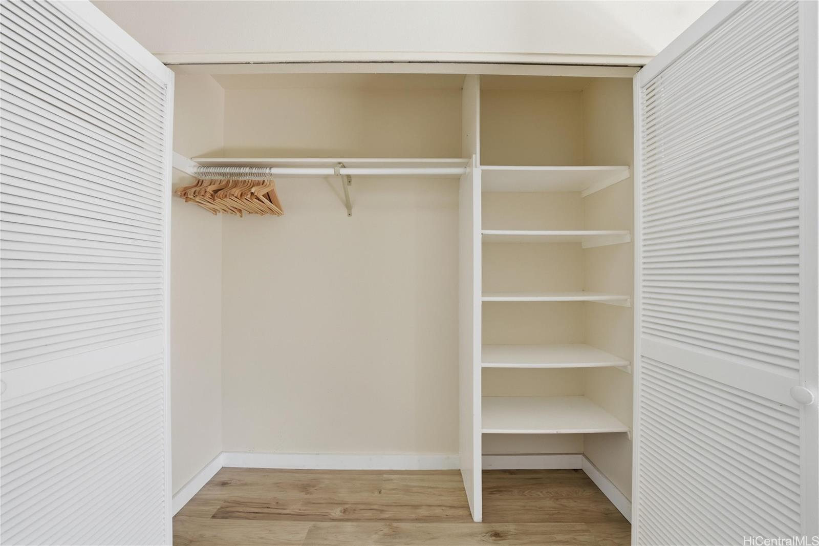 Diamond Head Sands condo # 313, Honolulu, Hawaii - photo 4 of 16