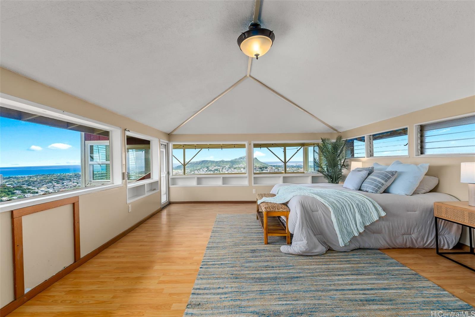 3735  Manini Way Wilhelmina, Diamond Head home - photo 3 of 22