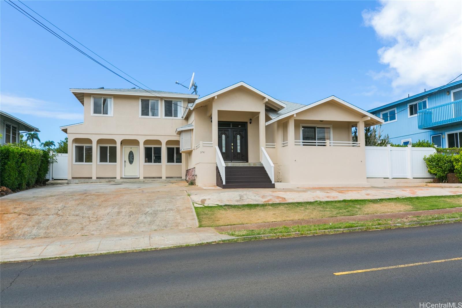 3741  Harding Ave Kaimuki, Diamond Head home - photo 2 of 25