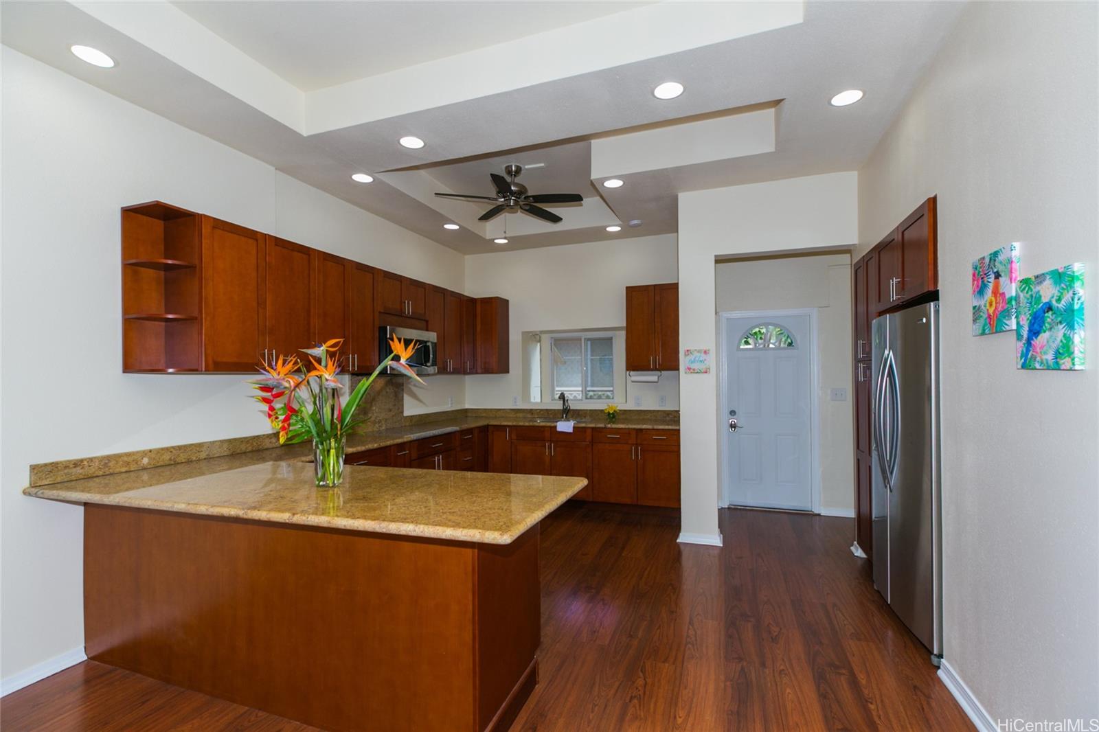 3741  Harding Ave Kaimuki, Diamond Head home - photo 4 of 25