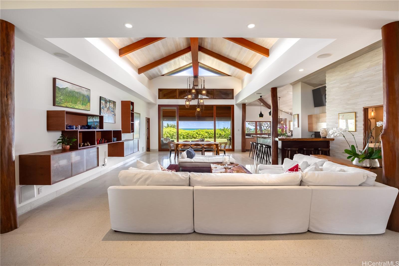 376  Dune Circle Beachside, Kailua home - photo 5 of 25