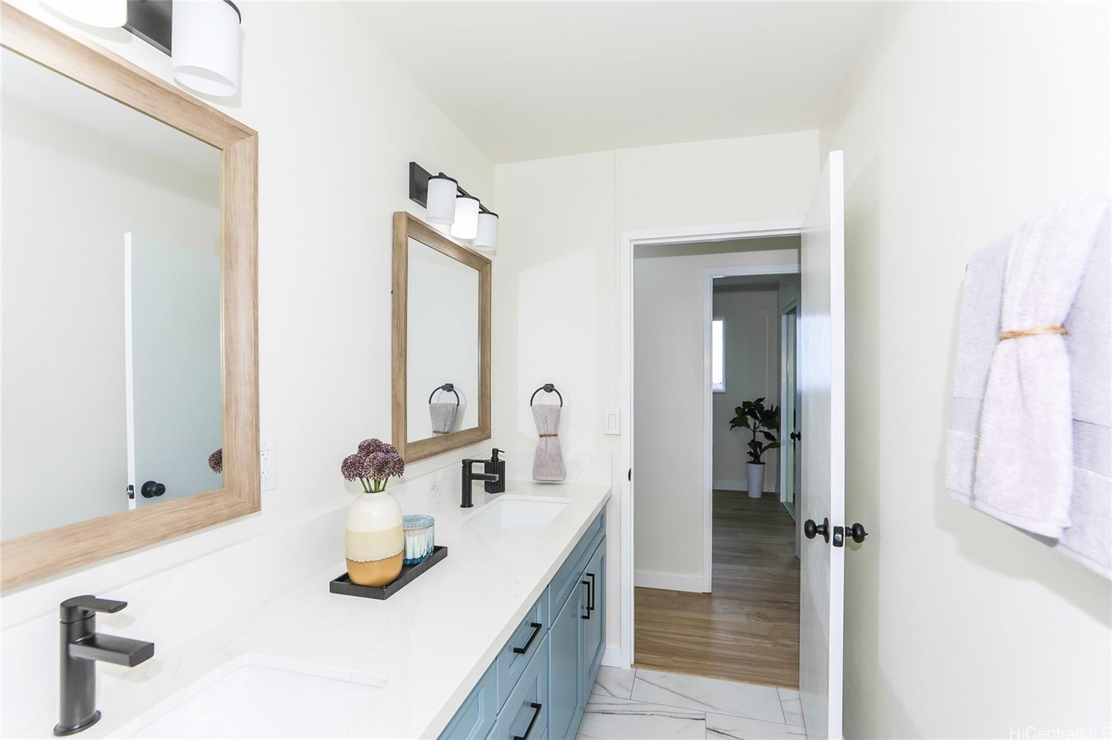 3782  Claudine Street Wilhelmina, Diamond Head home - photo 12 of 15