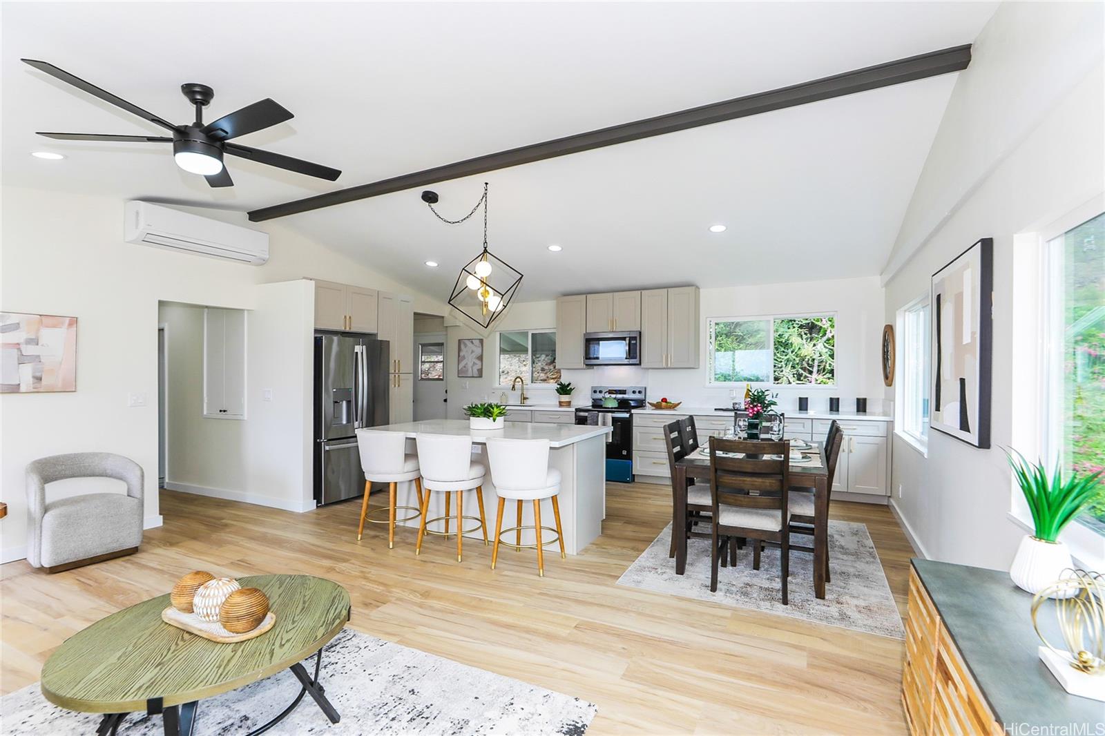 3782  Claudine Street Wilhelmina, Diamond Head home - photo 5 of 15