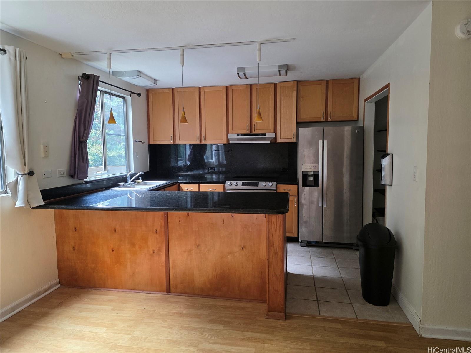 380 Kawaihae Street Honolulu - Rental - photo 13 of 16