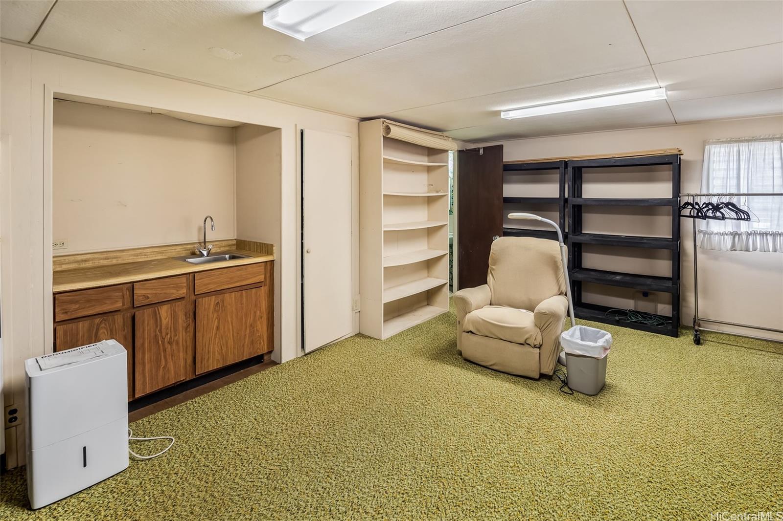 381  Puiwa Road Dowsett, Honolulu home - photo 18 of 24